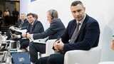 Децентралізація має забезпечити містам і селищам необхідні повноваження і кошти, - Кличко