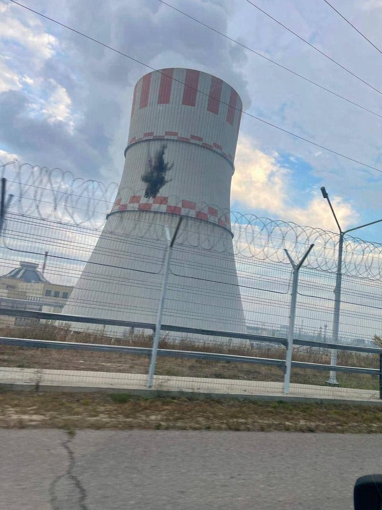 A drone flew into the Novovoronezh nuclear power plant as a result of Russian electronic warfare.