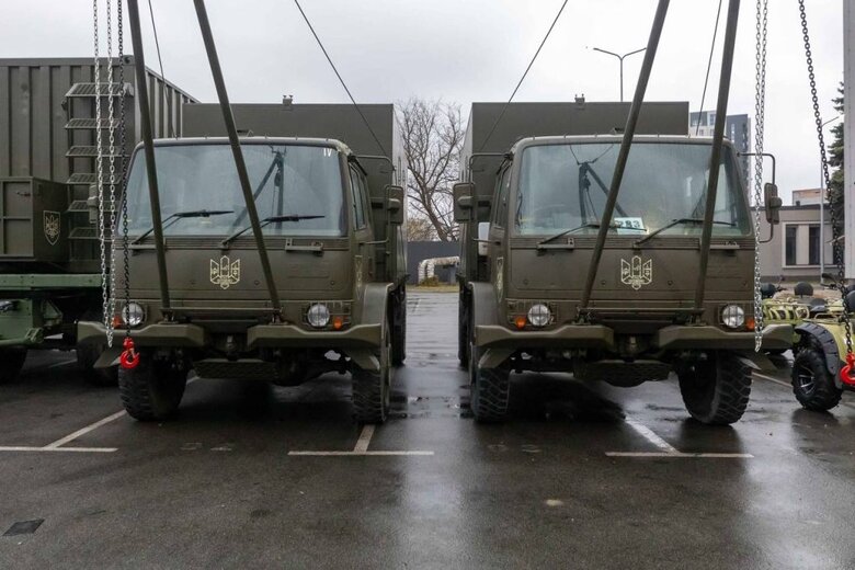 Техніка бійцям від Порошенка