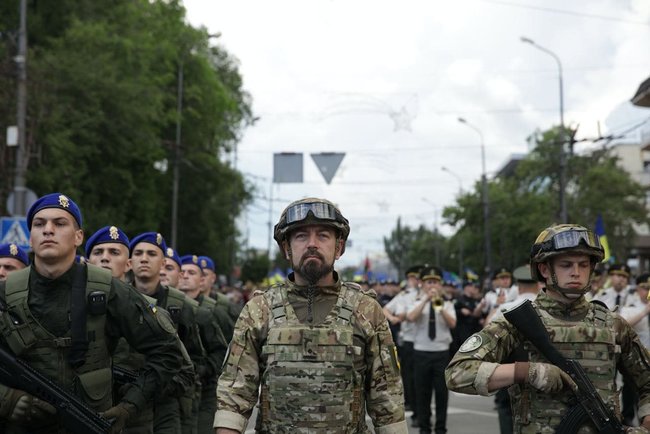 Наш головний парад - у Донецьку, в Сімферополі, можливо, в Москві, - Білецький 02