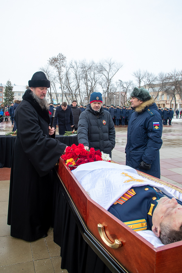 Вследствие атаки на аэродром в российском Энгельсе 26 декабря ликвидированы офицеры Воронов, Ануфриенко и Пампухин 06