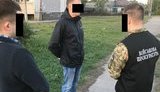 Следователь полиции и адвокат задержаны в Кривом Роге при получении 10 тыс. долл. взятки, - военная прокуратура. ФОТО
