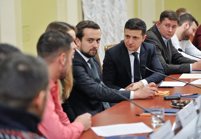 Ukrainian president meets with Euromaidan participants 03