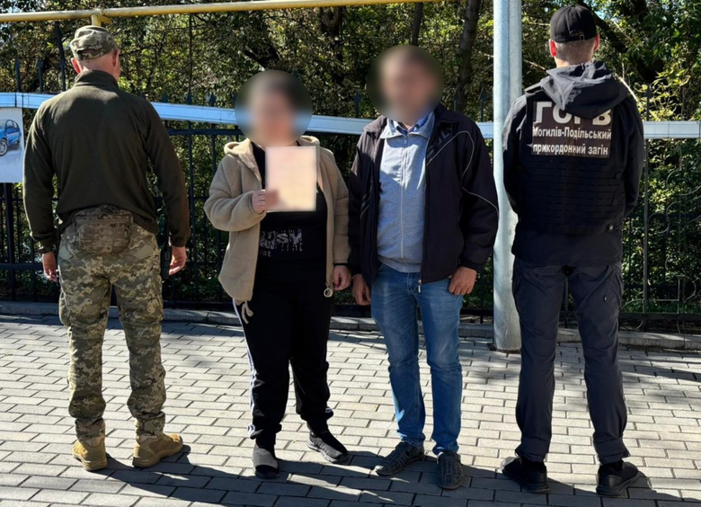 жінка з інвалідністю вдруге намагалася вивезти чоловіка
