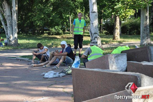 ленин николаев демонтаж памтяник
