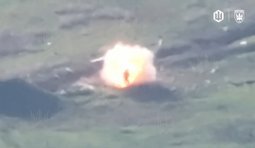 Оператори дронів 414 бригади Птахи Мадяра влучили в окупанта ударним безпілотником