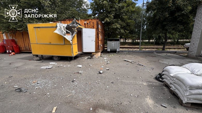 Рашисти вдарили БпЛА по Запоріжжю: загинула жінка