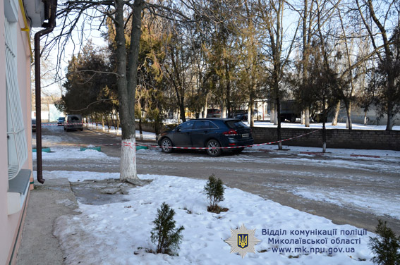 На вулиці в Миколаєві обстріляли підприємця 01 На вулиці в Миколаєві обстріляли підприємця 01
