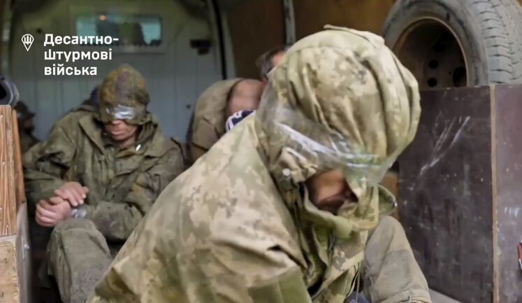 Ukrainian paratroopers captured group of Russian soldiers in Kursk. VIDEO