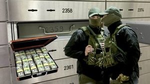 Правоохоронці отримали доступ до банківських рахунків українців