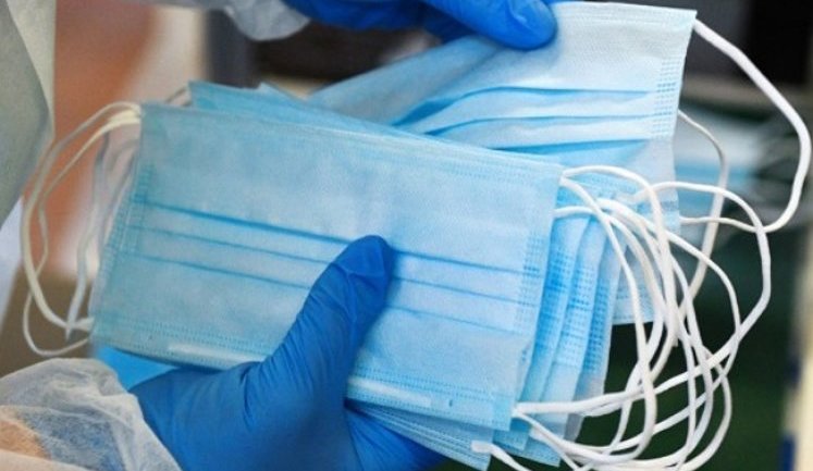 Використані маски потрібно 3 доби тримати в пакеті і лише потім викидати, - глава Міністерства захисту довкілля Абрамовський