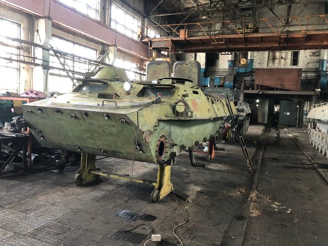 Харківський автозавод почав ремонтувати техніку для Міноборони 02