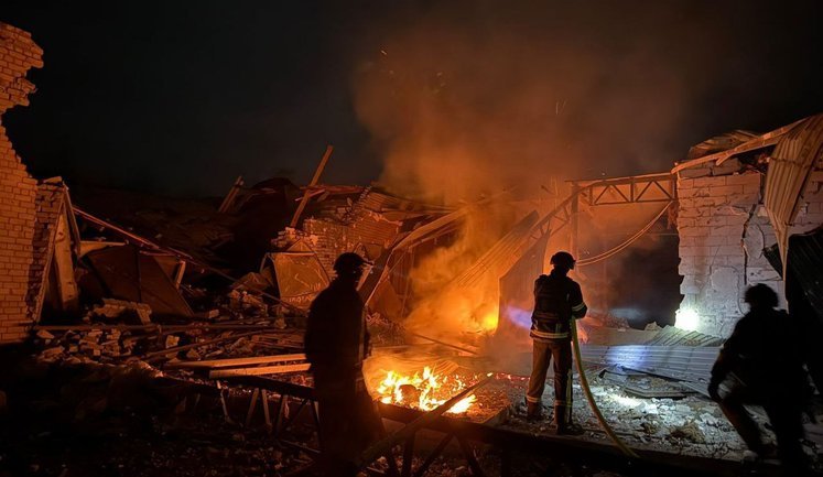 Росіяни обстріляли Донеччину: поранено трьох людей, пошкоджено понад 10 будівель. ФОТОрепортаж