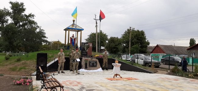 На Миколаївщині відкрили Меморіал Полеглим землякам у російсько-українській війні 01