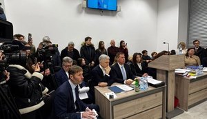 Порошенко после заседания Верховного Суда заявил о незаконности санкций и затягивании процесса.. ВИДЕО