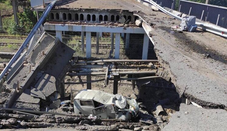 Russia destroys by air all roads and bridges to Lisichansk, - Haidai. VIDEO