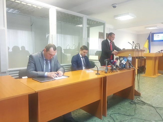 Суд над Януковичем: Адвокат Байдик продовжив читати свою дебатну промову 01