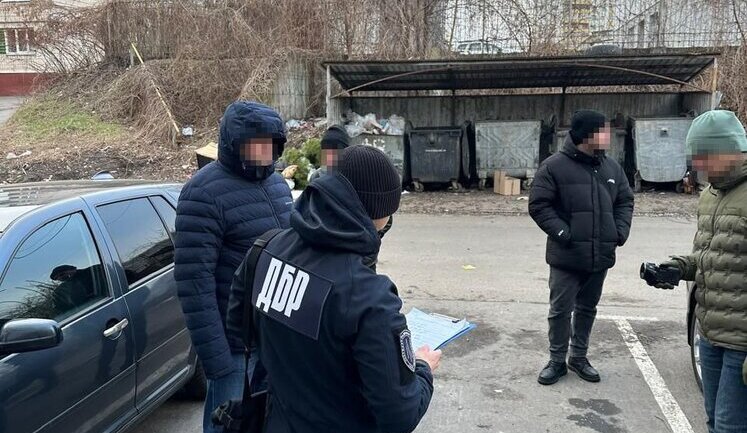 Female detainee involved employee of Rivne pre-trial detention centre in drug trafficking. She paid him with intimate photos, - SBI. PHOTOS