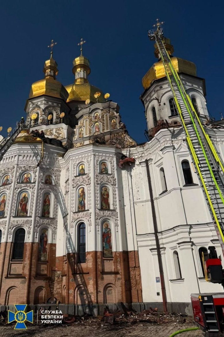 СБУ: Лавру атакували дроном 