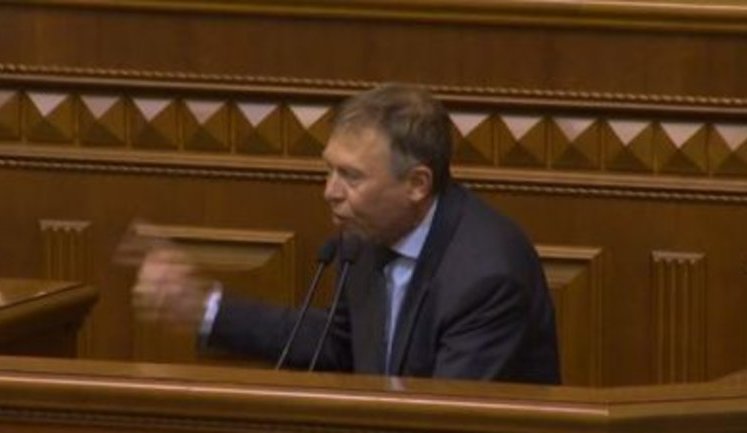 "Де був ваш патрон Порошенко, коли вся країна воювала з Януковичем?" - "Якщо мій патрон Порошенко, то ваш патрон хто? Путін?", - суперечка Сергія Соболєва та Ірини Геращенко. ВIДЕО