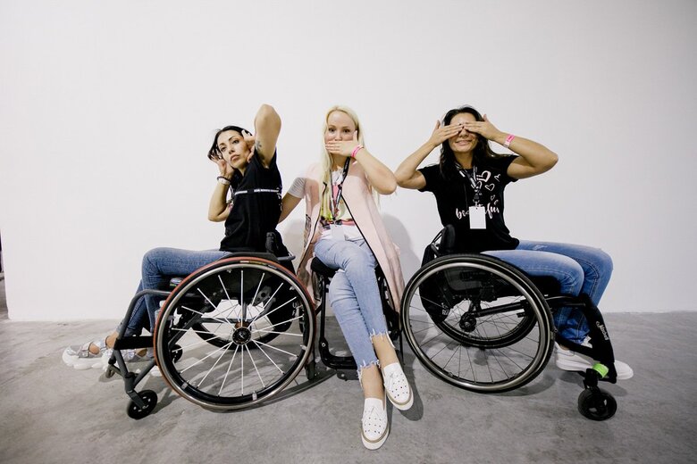 Займи свій метр і копай вглиб: Фома з Мандрів та генпродюсер Ukrainian Fashion Week Володимир Нечипорук - про шанс України, цікавість Заходу, музику, фешн і будні волонтерів 06