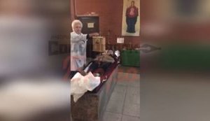 Співробітники московського похоронного бюро влаштували вечірку в морзі. ВIДЕО