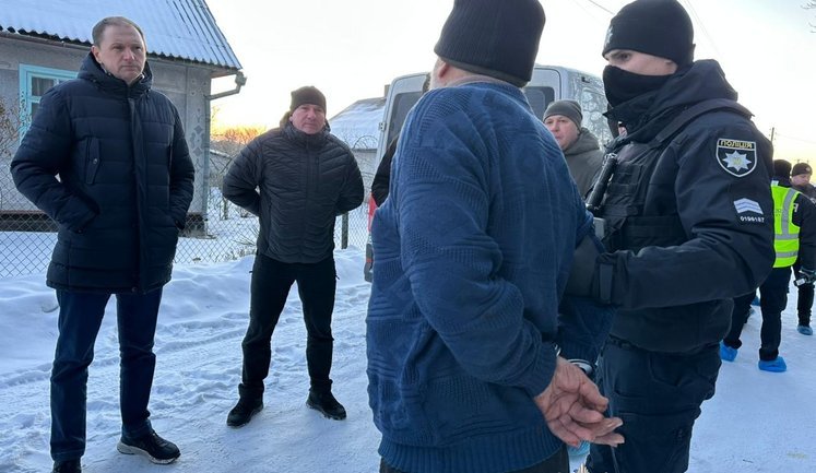 Підозрюваний у вбивстві 5 людей у пункті розміщення ВПО на Рівненщині помер у СІЗО, - прокуратура