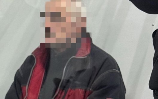 Стріляв по підлітках з багатоповерхівки в Сумах: чоловіка обвинувачують у замаху на вбивство, - Офіс Генпрокурора