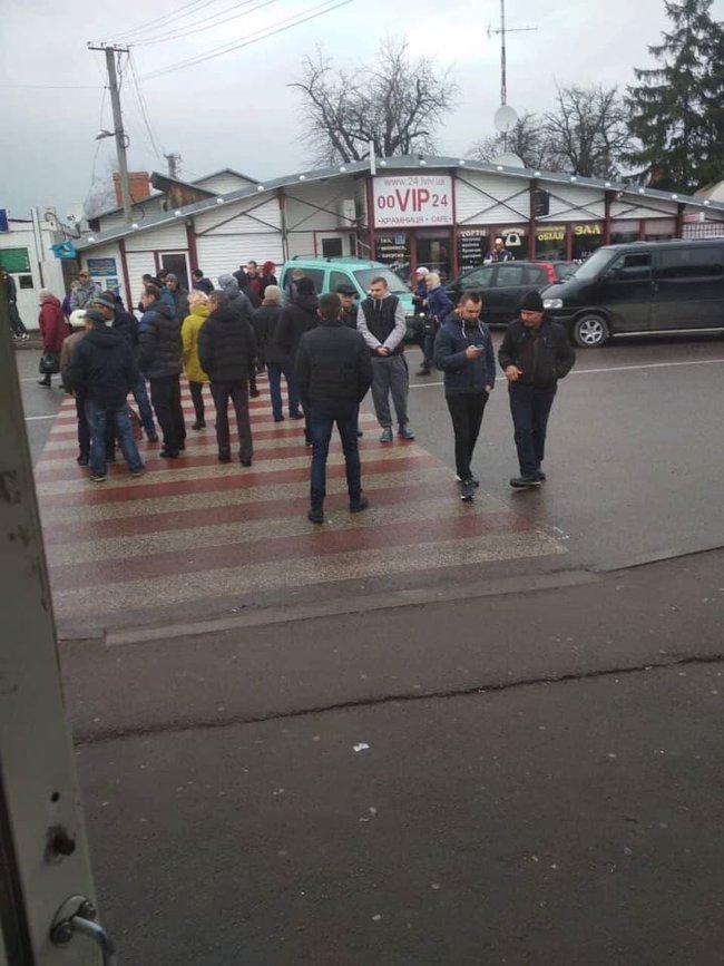 Новые протесты евробляхеров: заблокирован ряд пунктов пропуска на границе, горят шины 08
