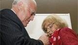 Ада Роговцева продолжает получать награды: Черномырдин вручил известной актрисе орден Дружбы. ФОТОрепортаж.