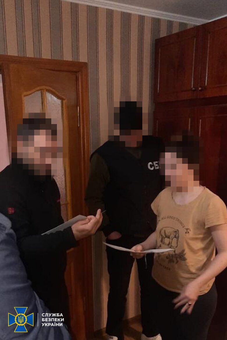 Задержана дочь оккупационного экс-главы Чернобаевки. Женщина внедряла образовательные стандарты РФ, а после освобождения села скрывалась в Винницкой области, - СБУ 01