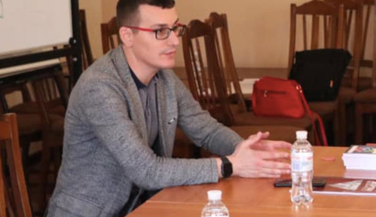 Политику Портнову может не нравиться работа медийщиков, но обнародование личных данных и угрозы недопустимы, - Томиленко