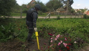 На складах у Калинівці зафіксовано одиночну детонацію боєприпасів. Піротехніки вилучили понад 110 вибухонебезпечних предметів, - ДСНС. ФОТО