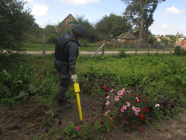 Single explosions continue at Kalynivka depot, more than 110 explosives seized by field engineers, - State Emergency Service 01
