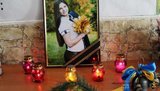 Toretsk pays last tribute to 15-year-old local girl killed in Russian terrorists’ artillery strike. PHOTOS