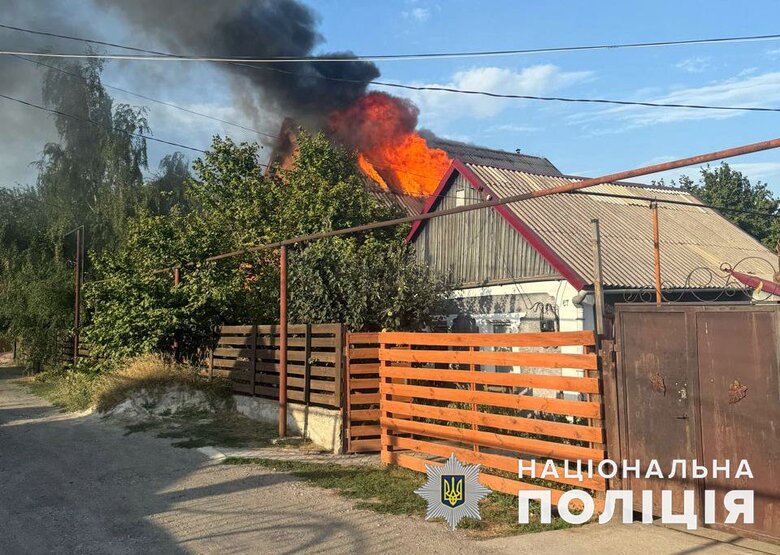 Поліцейські зафіксували наслідки ворожих обстрілів Донеччини