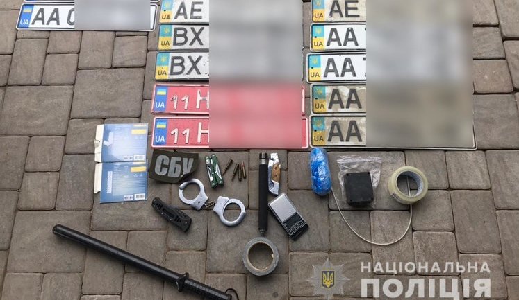Поліцейські та співробітники СБУ викрадали столичних айтішників і вимагали викуп. ВІДЕО+ФОТОрепортаж