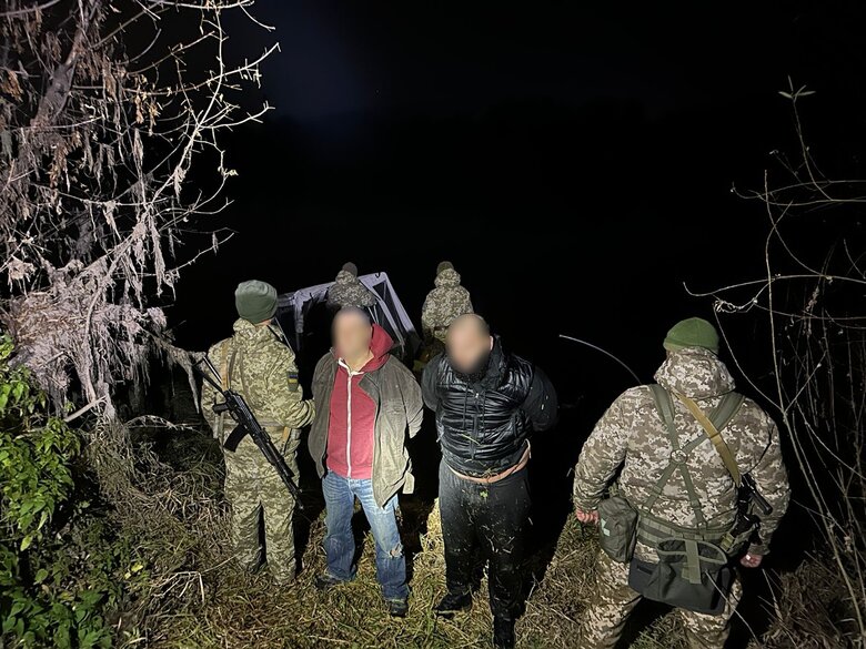 Затримання двох ухилянтів на березі Дністра