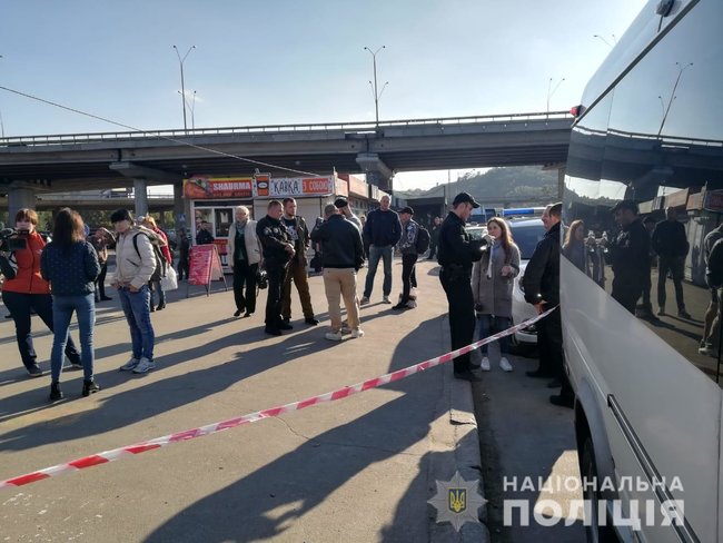 Конфликт в маршрутке: двое пьяных угрожали пассажирам пистолетами 01