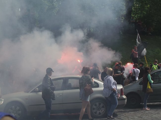 Car owners with EU license plates picket Verkhovna Rada 13