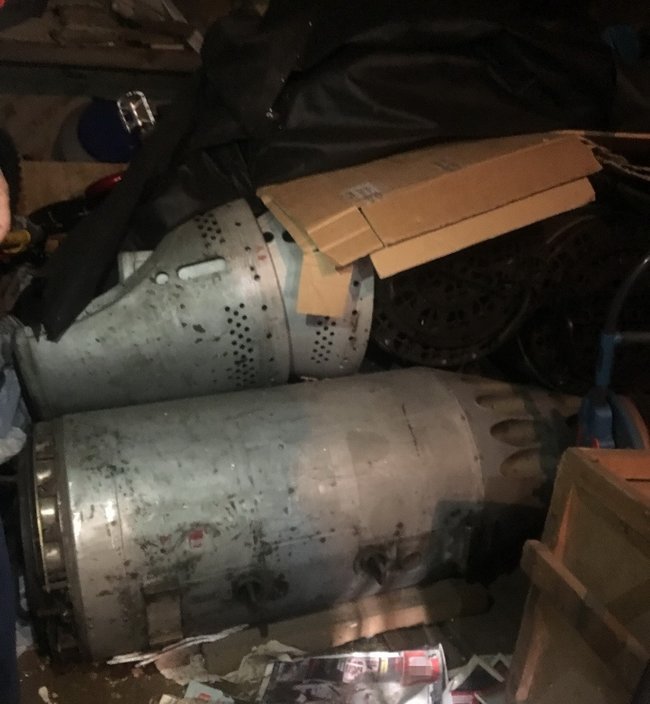 Контррозвідка СБУ виявила на Київщині арсенал авіаційного озброєння, підготовлений для вивезення в країни Африки 04
