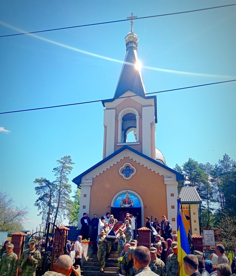 Сьогодні у Ніжині попрощалися з пілотом Романом Пасулькою 02