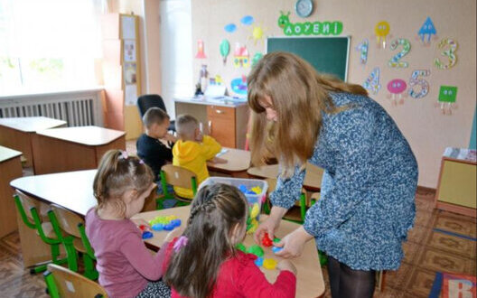 Працівники дитсадків не отримуватимуть вчительську "тисячу"