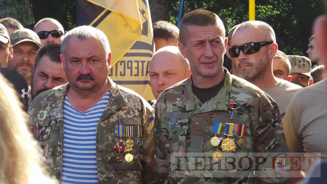 Президент обіцяв, - Нацкорпус пікетує Раду з вимогою спрощення процедури отримання громадянства учасниками АТО 21