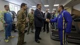 Порошенко відвідав реабілітаційний центр для військовослужбовців "Тисовець" на Львівщині і пообіцяв забезпечити розширення бази. ФОТОрепортаж