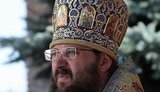 Митрополиту, правившему пасхальную службу для Януковича в Херсонесе, наняли чартер. ФОТОрепортаж