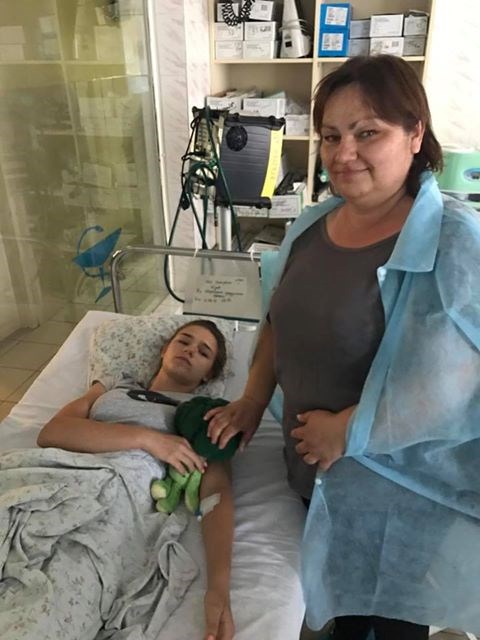 Девочку, спасшую в лагере Виктория 8 человек, переведут из реанимации в палату 01