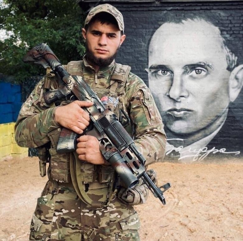 Кохана Героя України Дмитра Коцюбайла - ДаВінчі Аліна Михайлова: Він заводив своїх у підвал. І заходив останнім. Саме в цей момент прилетів снаряд 10