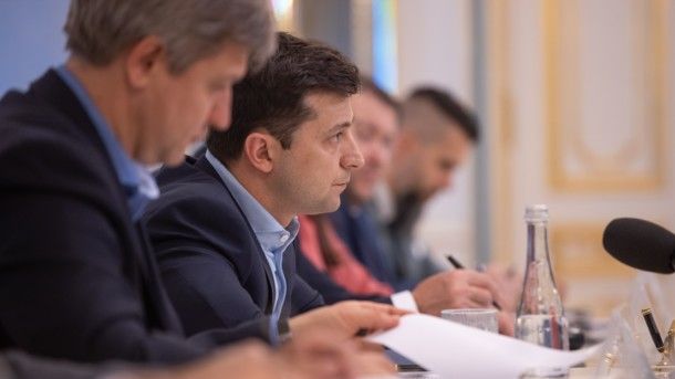 Відставка Данилюка: триває боротьба за доступ до вуха Зеленського 02
