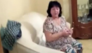 Свекровь главы НАПК Корчак заперла в квартире детектива НАБУ, прибывшего с целью вручения повестки. ВИДЕО
